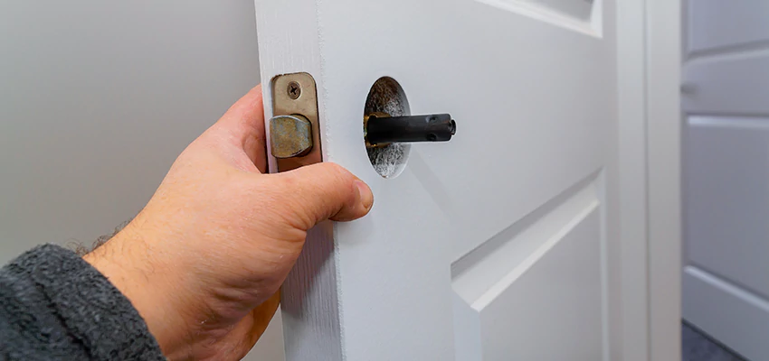 Nighttime Locksmith For Lock Repair in Mundelein, IL