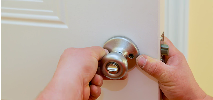 After-hours Locksmith For Lock And Key Installation in Mundelein, IL